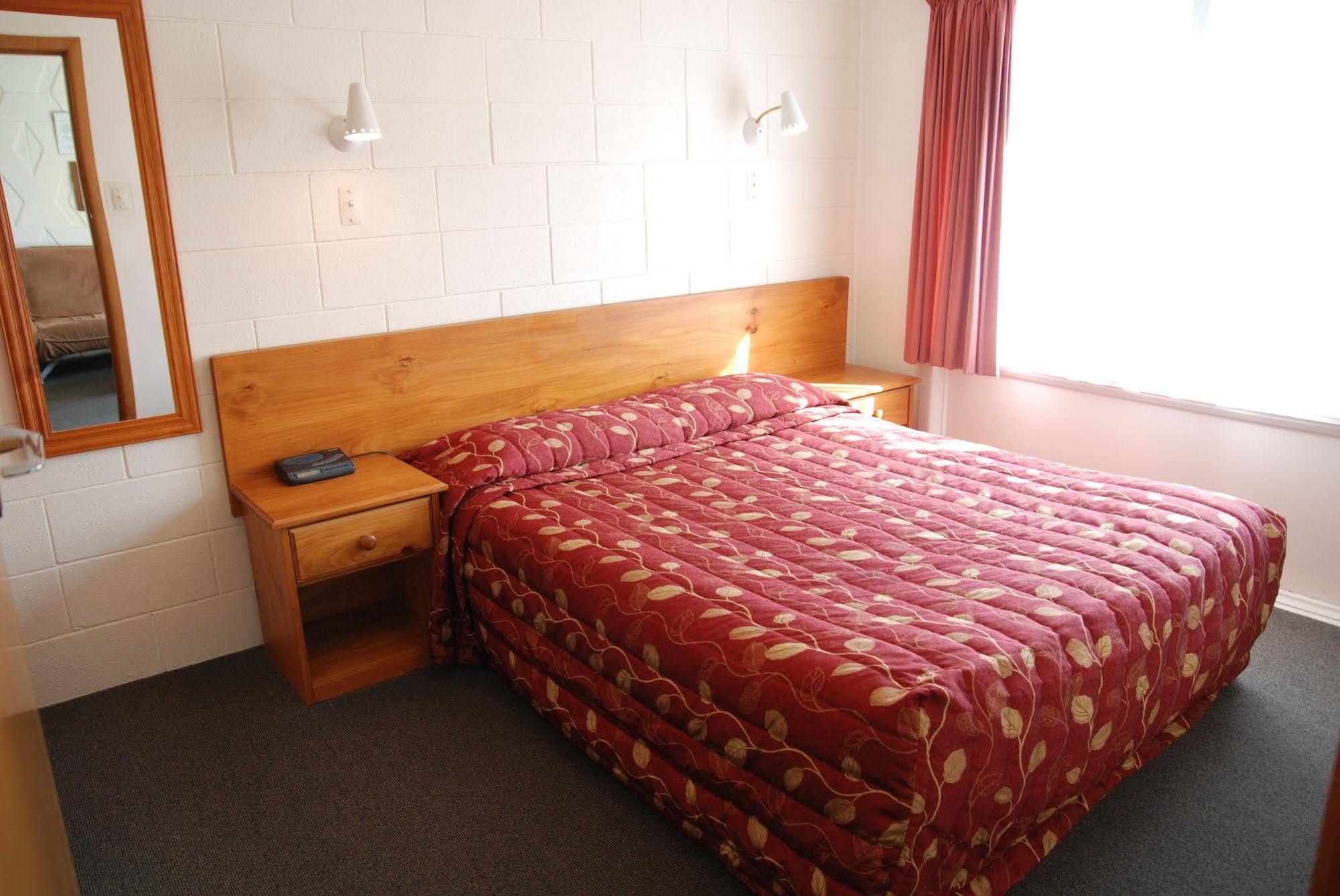 Manhattan Lodge Motel Hamilton Bagian luar foto